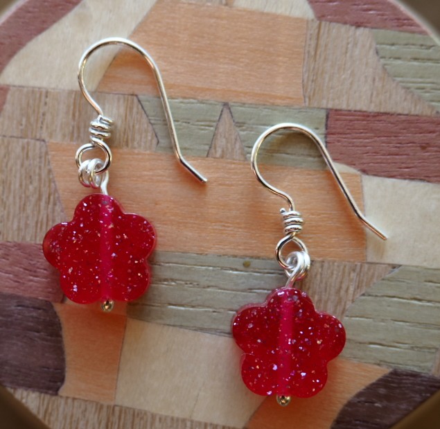 Flower shaped handmade sweetheart earring